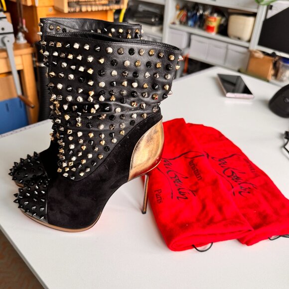 Christian Louboutin Spiked Ankle Boots Black/Gold Size 6.5 Red Sole New w/ Pouch - Picture 13 of 13
